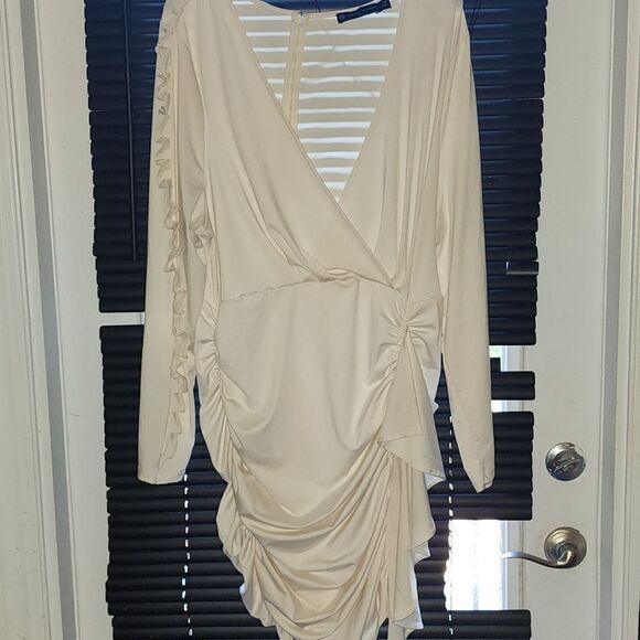 Fashion To Figure Dress - Picture 1 of 6